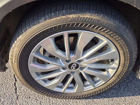 Used 2023 INFINITI QX50 Luxe image 8