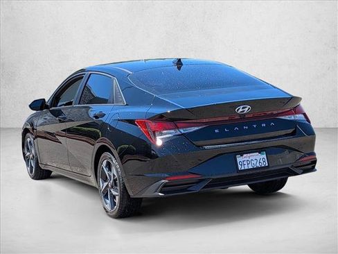 Used 2023 Hyundai Elantra SEL w/ Convenience Package FWD image 7