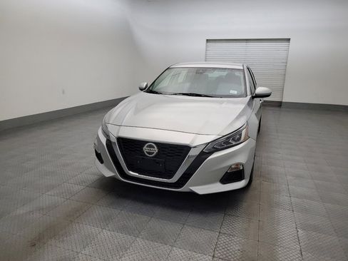 Used 2022 Nissan Altima 2.5 SV FWD image 15