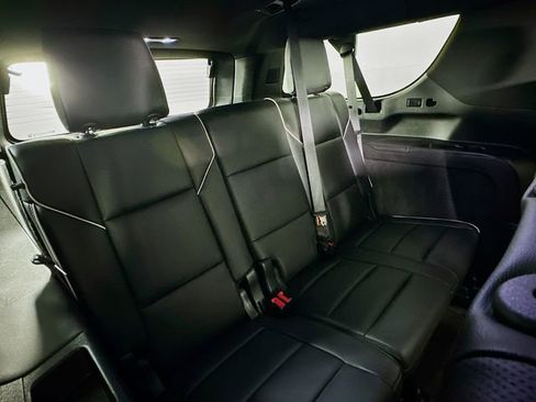 Certified 2023 Cadillac Escalade ESV Sport AWD/4WD image 29