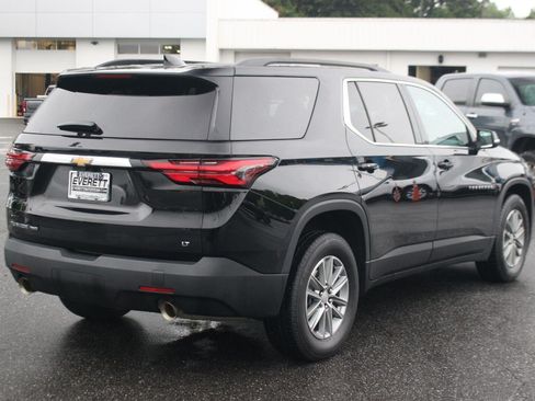 Used 2023 Chevrolet Traverse LT w/ LPO, Cargo Package AWD/4WD image 7