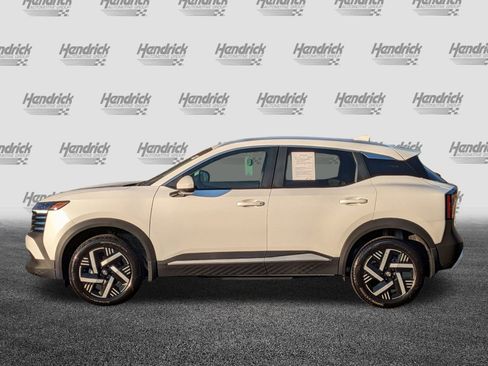 Used 2025 Nissan Kicks SV w/ SV Premium Package image 7