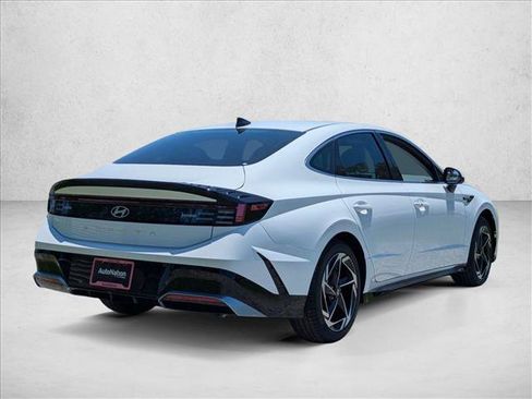 New 2026 Hyundai Sonata SEL FWD image 2