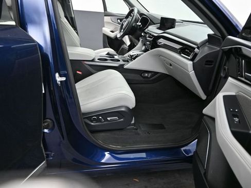 Used 2024 Acura MDX SH-AWD w/ Technology Package image 16