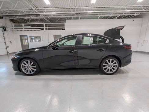Used 2020 MAZDA MAZDA3 AWD Sedan w/ Preferred Package image 12