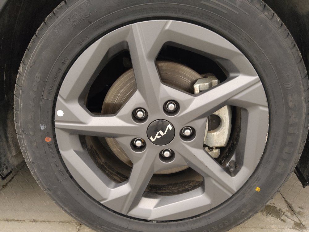 Used 2025 Kia K4 FWD image 31