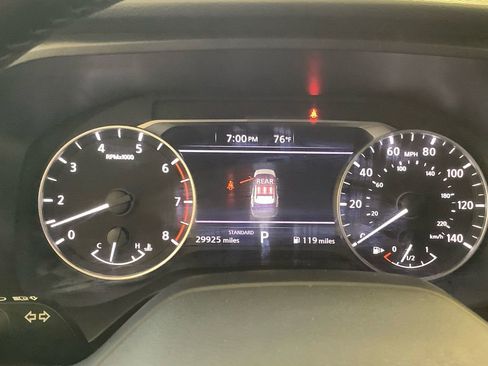 Used 2025 Nissan Rogue SV image 10