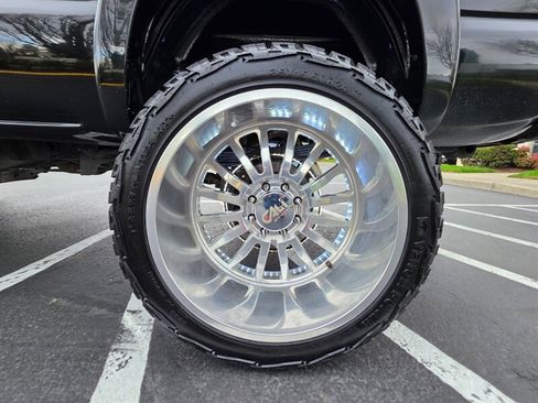 Used 2004 Chevrolet Silverado 2500 LT w/ Heavy-Duty Power Package image 17