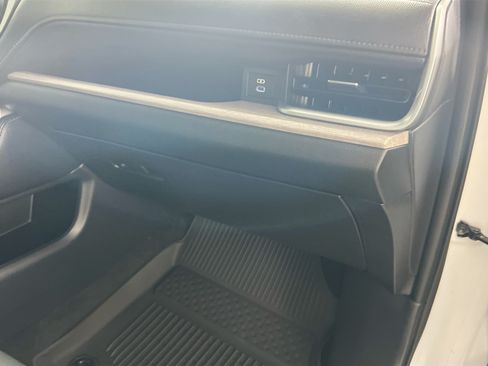 Used 2025 Toyota Grand Highlander AWD Hybrid image 33
