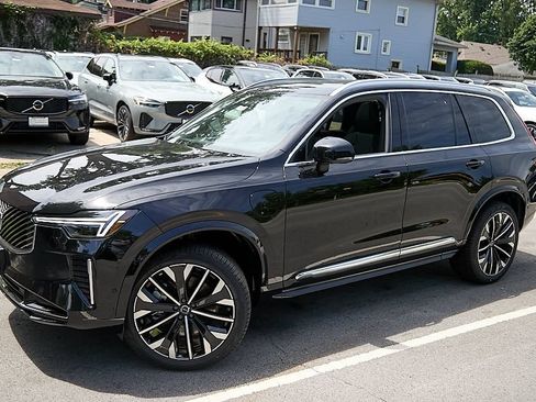New 2026 Volvo XC90 T8 Plus w/ Protection Package Premier AWD/4WD image 3
