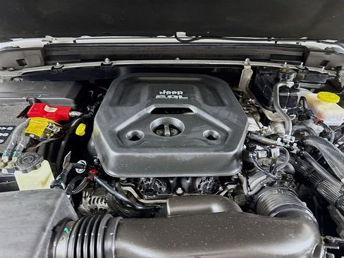 Used 2022 Jeep Wrangler Unlimited Sport AWD/4WD image 28
