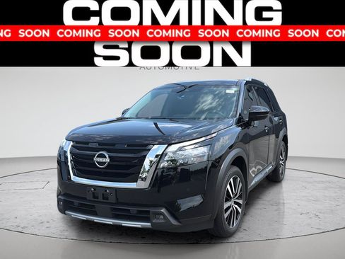 Used 2025 Nissan Pathfinder Platinum AWD/4WD image 1