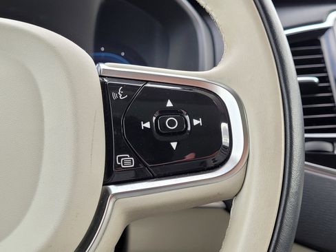 Certified 2023 Volvo XC90 T8 Plus w/ Protection Package Premier image 21