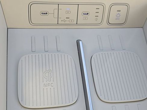 Used 2024 Hyundai Santa Fe Limited image 32