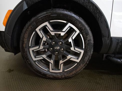 Used 2025 Hyundai Santa Cruz Limited AWD/4WD image 9