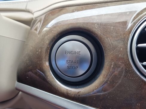 Used 2015 Mercedes-Benz S 550 4MATIC Sedan image 34
