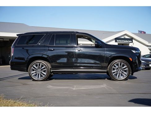 Used 2024 Cadillac Escalade Sport Platinum image 2