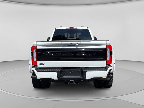 Used 2026 Ford F450 Platinum w/ FX4 Off-Road Package AWD/4WD image 4