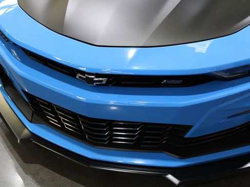 Used 2023 Chevrolet Camaro SS image 9