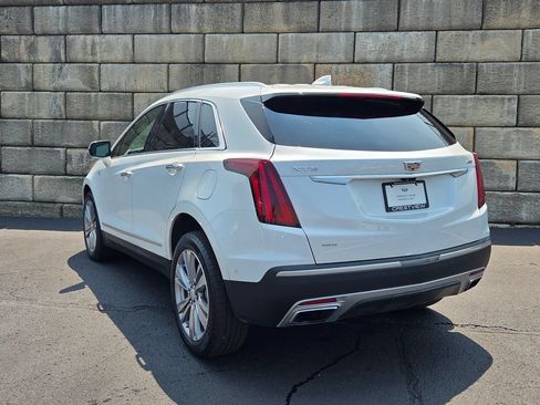 Used 2024 Cadillac XT5 Premium Luxury w/ Technology Package AWD/4WD image 3