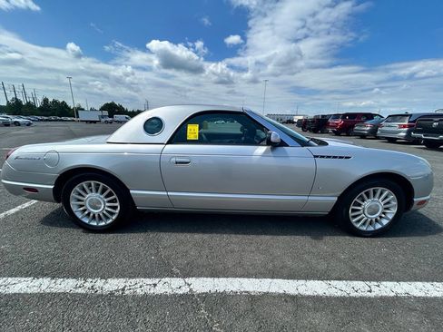Used 2004 Ford Thunderbird RWD image 6