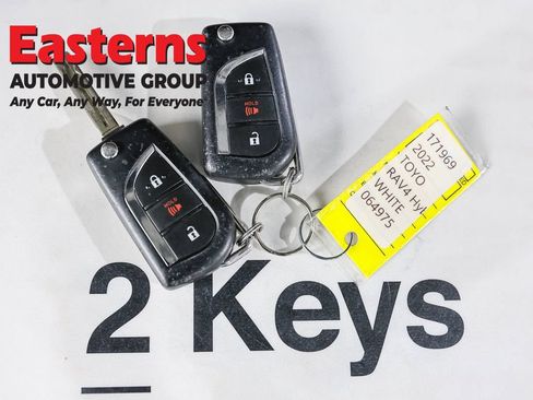 Used 2022 Toyota RAV4 LE AWD/4WD image 25