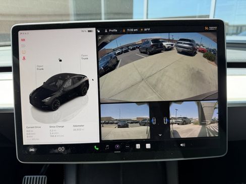 Used 2022 Tesla Model Y Long Range AWD/4WD image 24