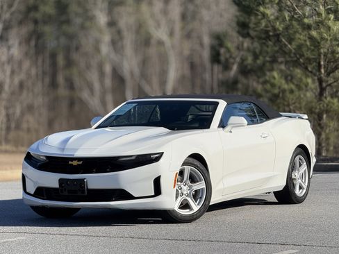 Used 2020 Chevrolet Camaro LT image 7