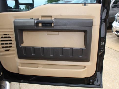 Used 2011 Ford F250 Lariat w/ Lariat Ultimate Pkg AWD/4WD image 20