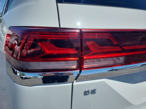 Used 2024 Volkswagen Atlas SE AWD/4WD image 26