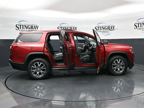 Used 2023 GMC Acadia SLT FWD image 36