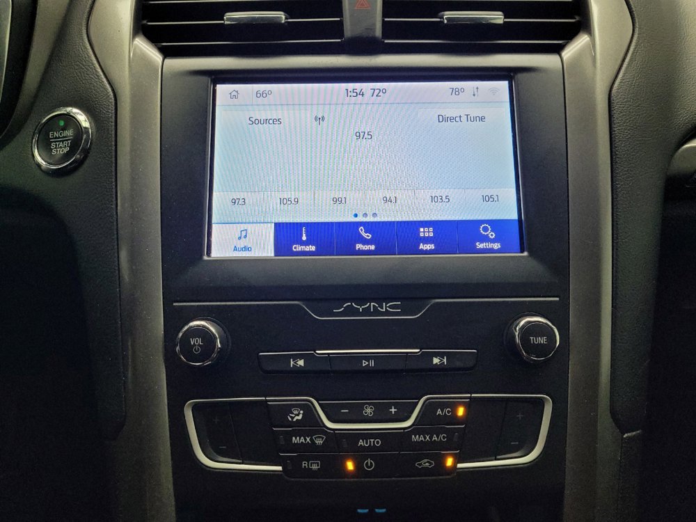 Used 2020 Ford Fusion SE FWD image 25