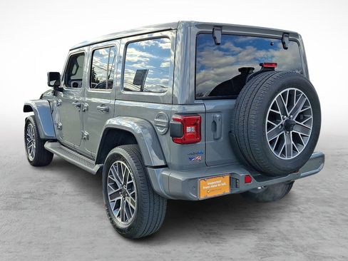 Used 2023 Jeep Wrangler Unlimited Sahara image 3