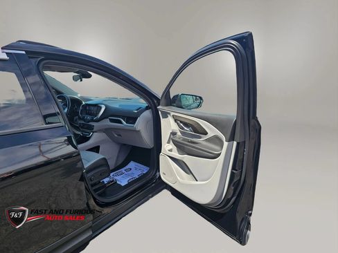 Used 2023 GMC Terrain SLT w/ Infotainment Package II AWD/4WD image 11