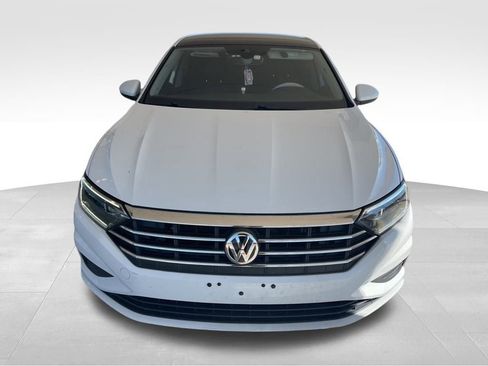 Used 2019 Volkswagen Jetta SEL image 2