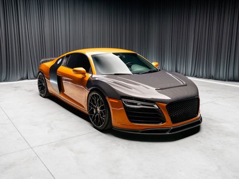 Used 2014 Audi R8 V8 w/ Ceramic Brake Package image 16