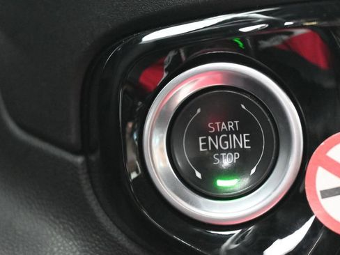 Used 2025 GMC Sierra 1500 SLT RWD image 26