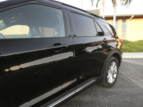 Used 2020 Ford Explorer XLT w/ Equipment Group 202A image 13