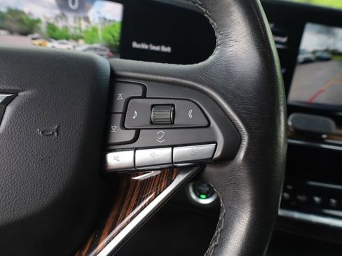 Used 2021 Cadillac Escalade Premium Luxury w/ LPO, Illumination Package image 29