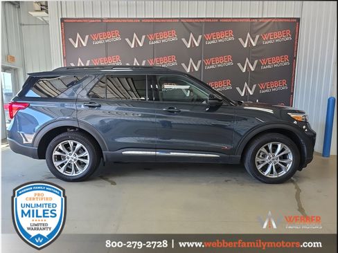 Used 2024 Ford Explorer XLT w/ Equipment Group 202A AWD/4WD image 3