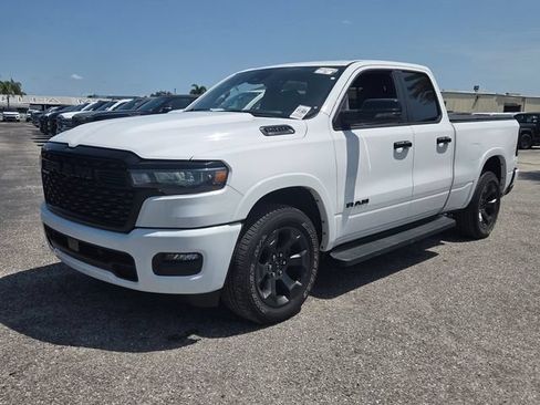 Used 2025 RAM 1500 Big Horn AWD/4WD image 7