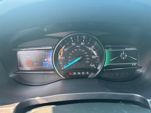 Used 2018 Ford Explorer XLT w/ Equipment Group 202A AWD/4WD image 27
