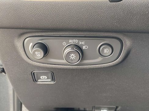 Used 2021 GMC Terrain SLT FWD image 17