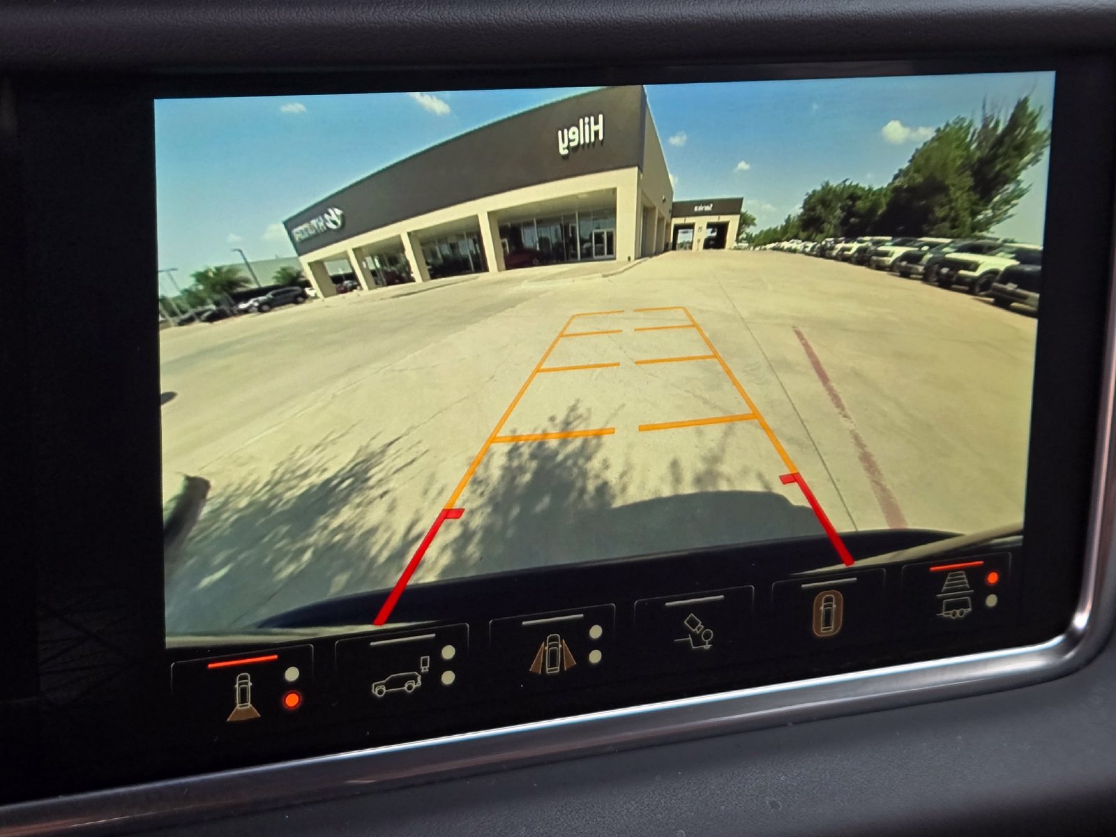 Used 2024 GMC Yukon Denali Ultimate AWD/4WD image 17