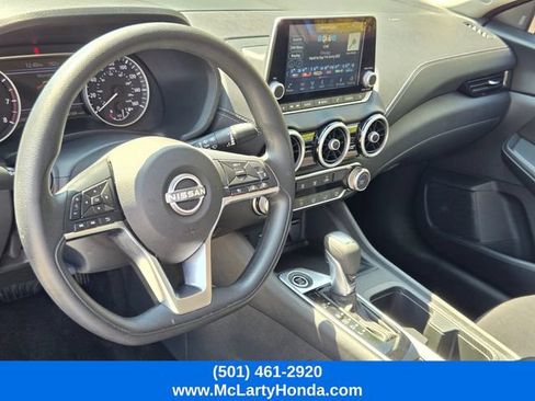 Used 2024 Nissan Sentra SV FWD image 8