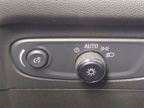 Used 2022 Buick Envision Preferred image 17