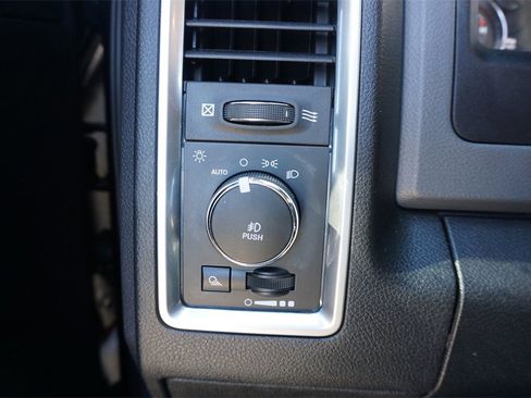 Used 2018 RAM 1500 Big Horn image 4