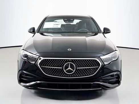 New 2026 Mercedes-Benz E 350 4MATIC Sedan image 2
