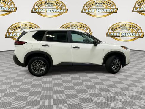 Used 2022 Nissan Rogue S image 4