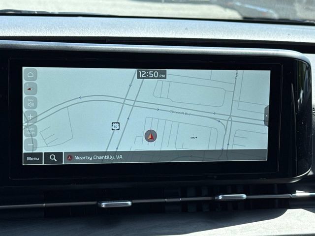 Used 2024 Kia Carnival EX FWD image 17